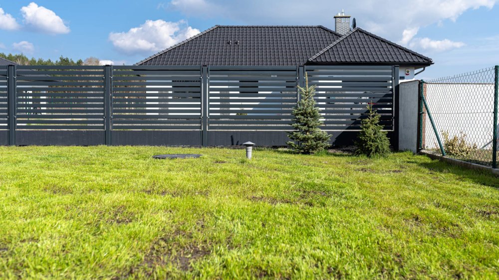 500 sq m plot for a permit-free home from 61,000 złoty — last planning applications due 31 August