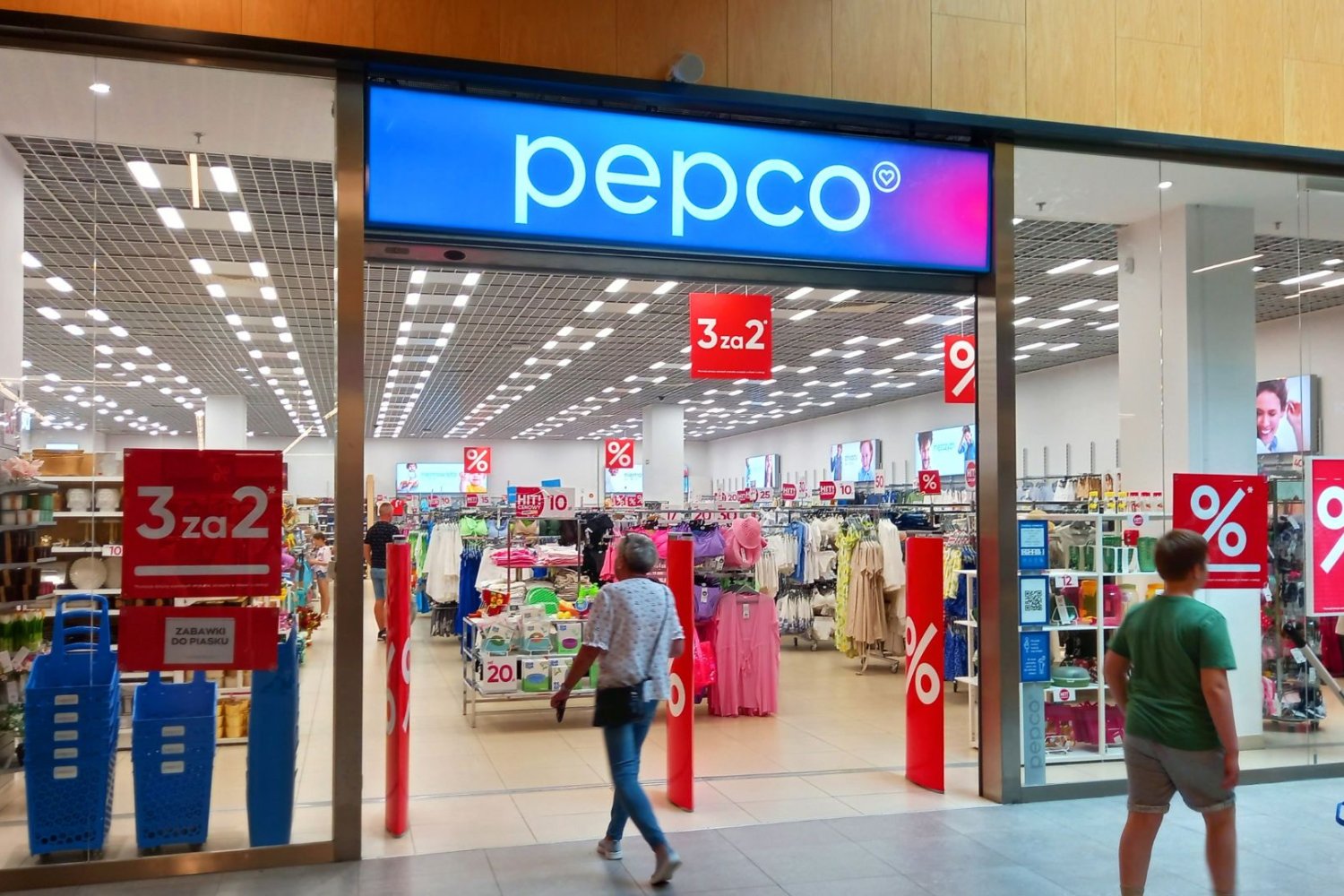 Pepco poczuło już zimę? Pojawiły się kultowe kurtki z puszkiem za 45 zł pepco, zakupy, zima