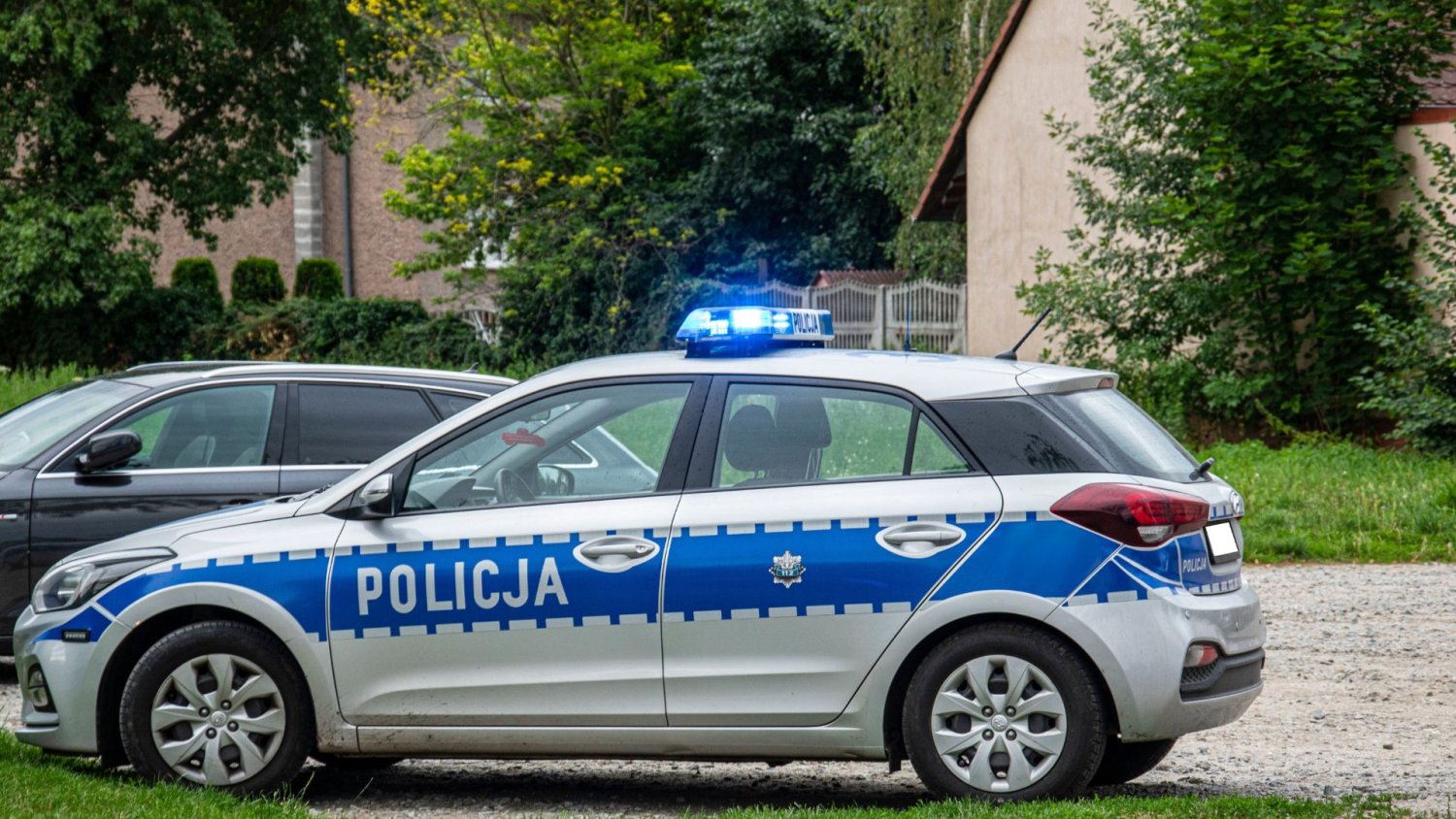 Miał ręce w kieszeniach i się śmiał, policjant zaczął go dusić. Oburzenie w Poznaniu