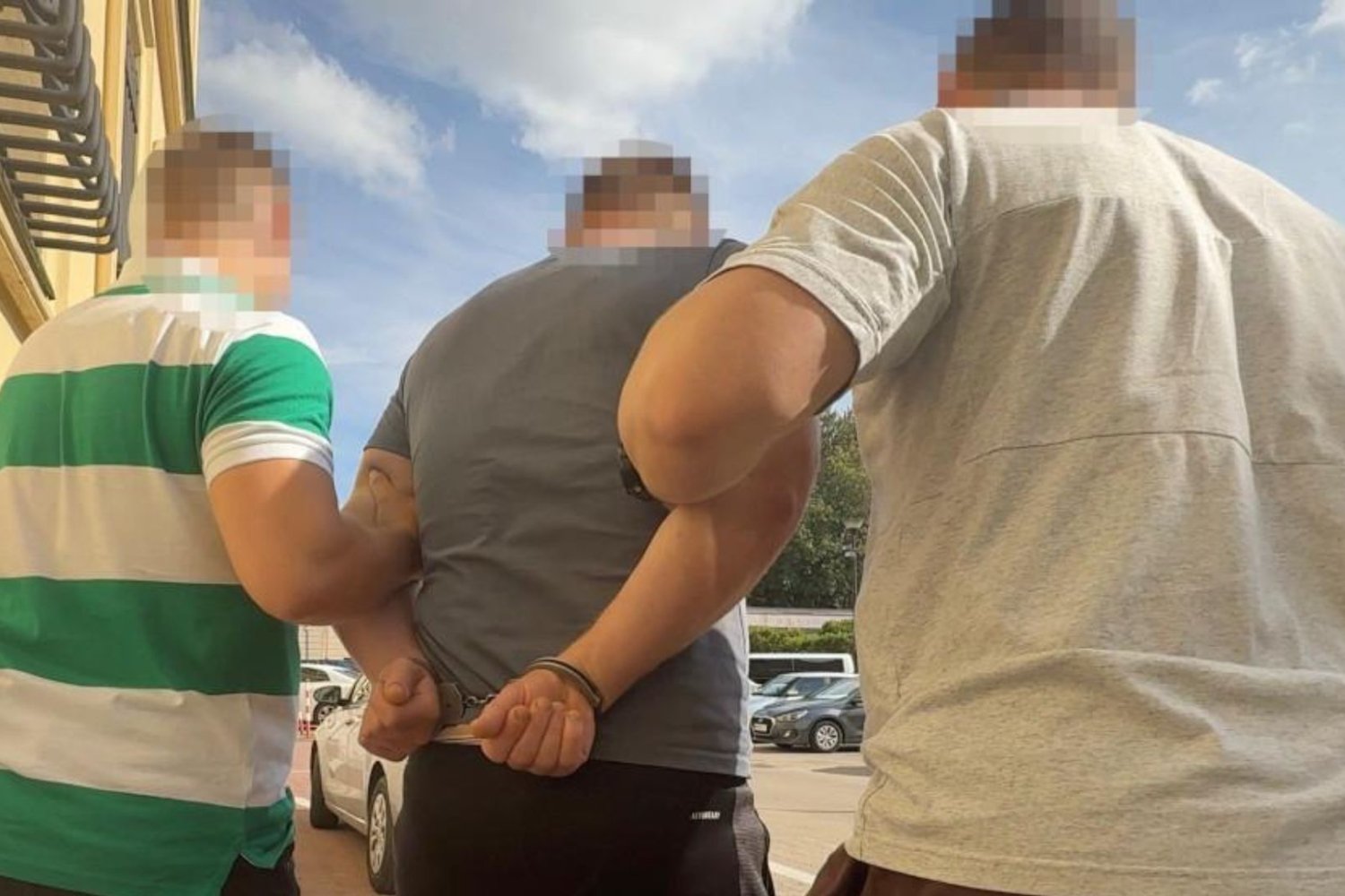 2 makabry w Warszawie i Ciechanowie. Ciało w torbie na zakupy i szczątki przy drodze Policja, podejrzany, morderstwo