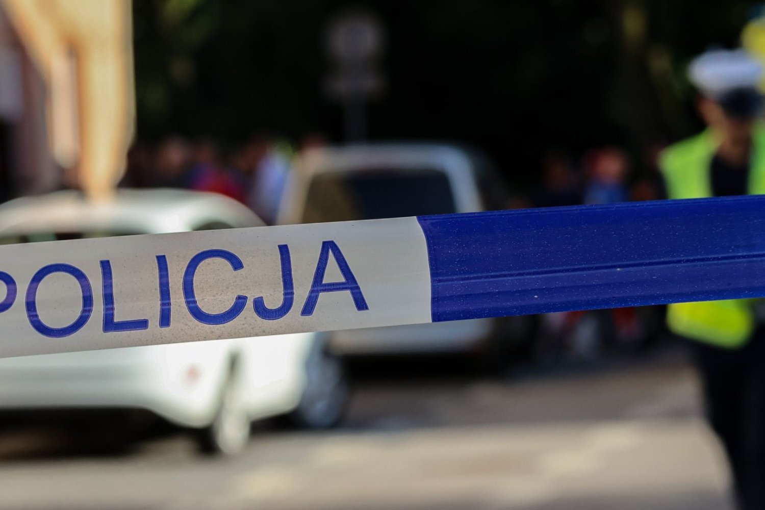 Policja, służby, funkcjonariusz