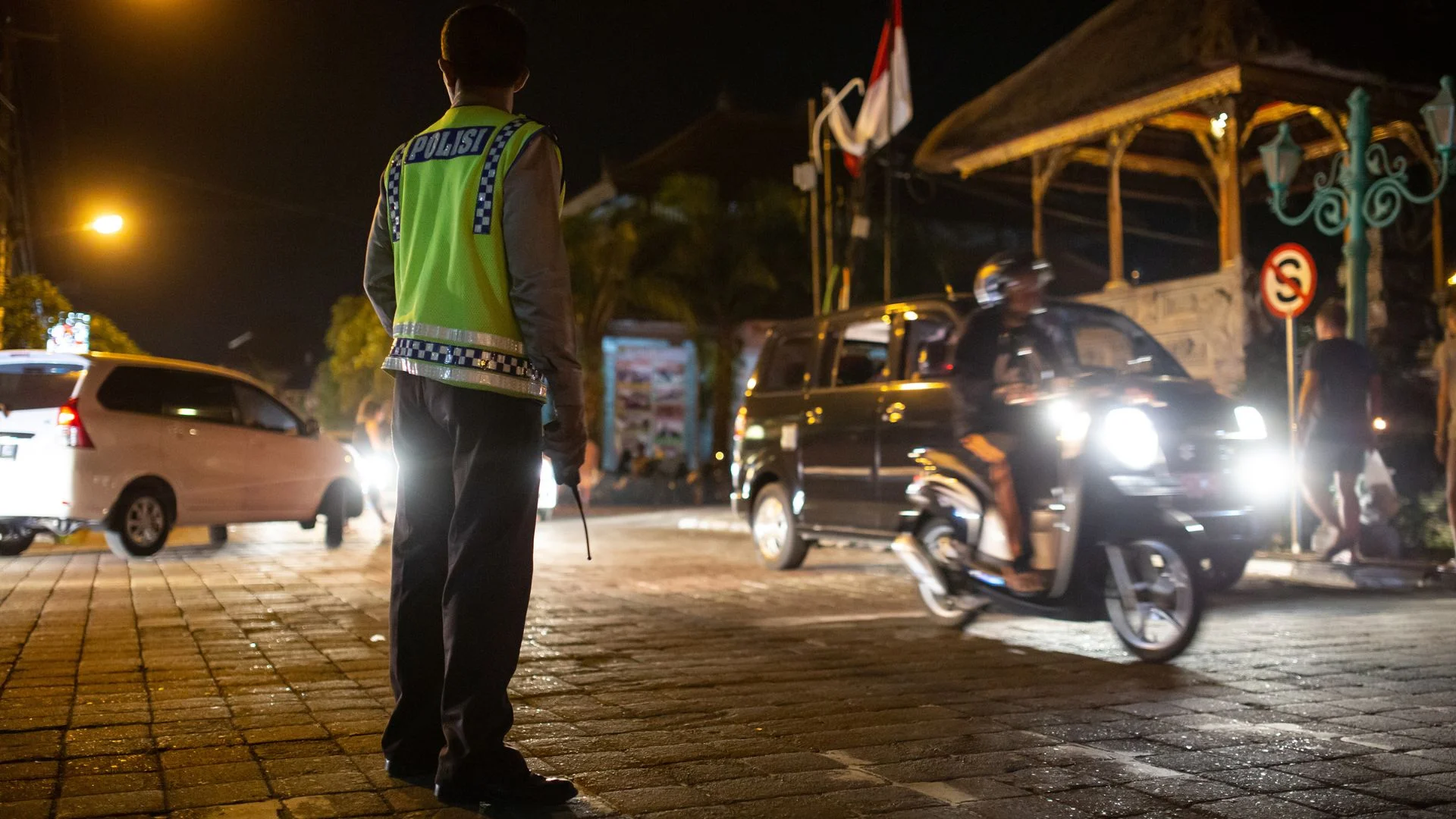 Polka napadnięta i okradziona na Bali. Wywiózł ją w zarośla i przycisnął do ziemi