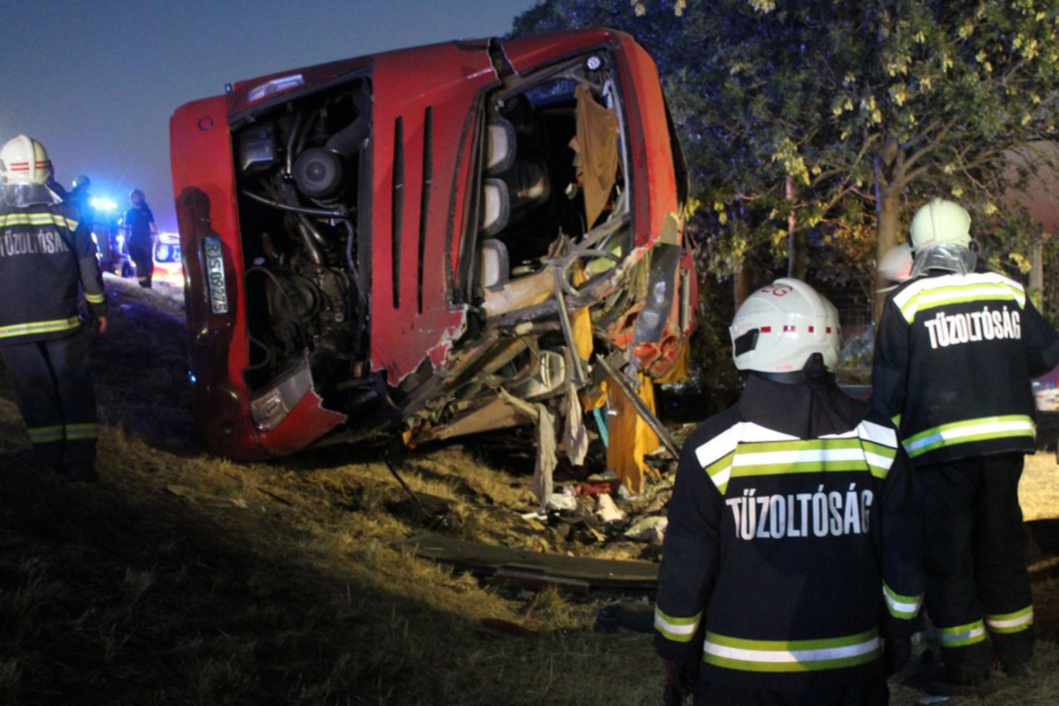 Polski autokar zjechał z autostrady na Węgrzech