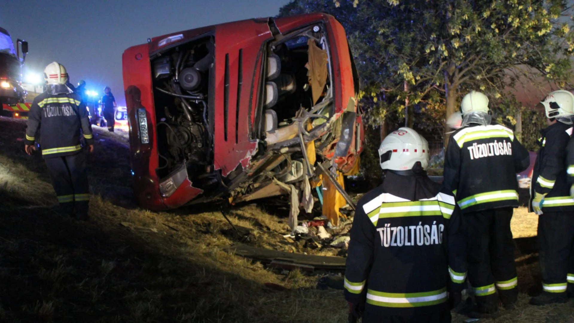 Polski autokar zjechał z autostrady na Węgrzech