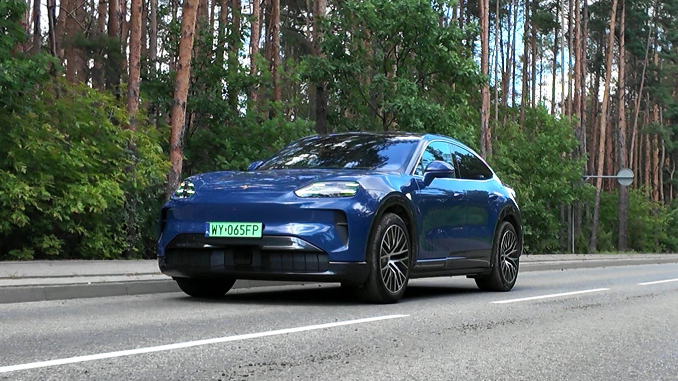 Jeździłem bazowym Cayenne Electric i jestem w szoku. Zużycie prądu powala, ale coś tu nie siedzi