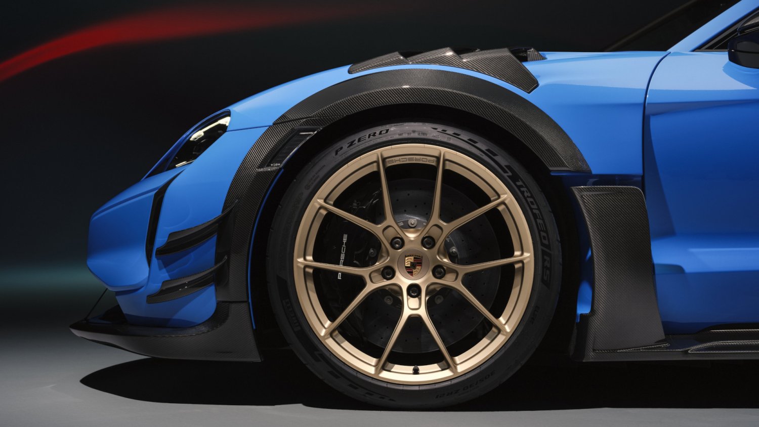 Co Porsche zrobiło z Taycanem? Nowy rok modelowy i nowe dodatki