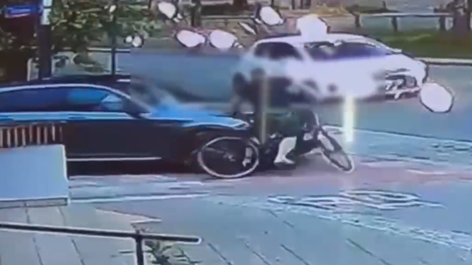 Dwukrotnie przejechał po rowerzyście, bo ten zwrócił mu uwagę. Finał tej sprawy zwala z nóg