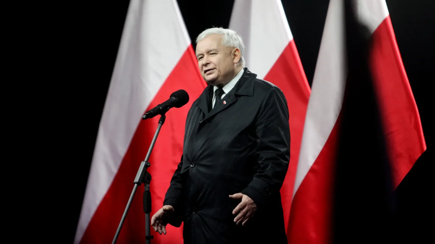 Wielka manifestacja przed TK ostatnią szansą PiS. Jeśli nie będzie tłumów, zacznie się koniec Prezes PiS Jarosław Kaczyński na manifestacji.