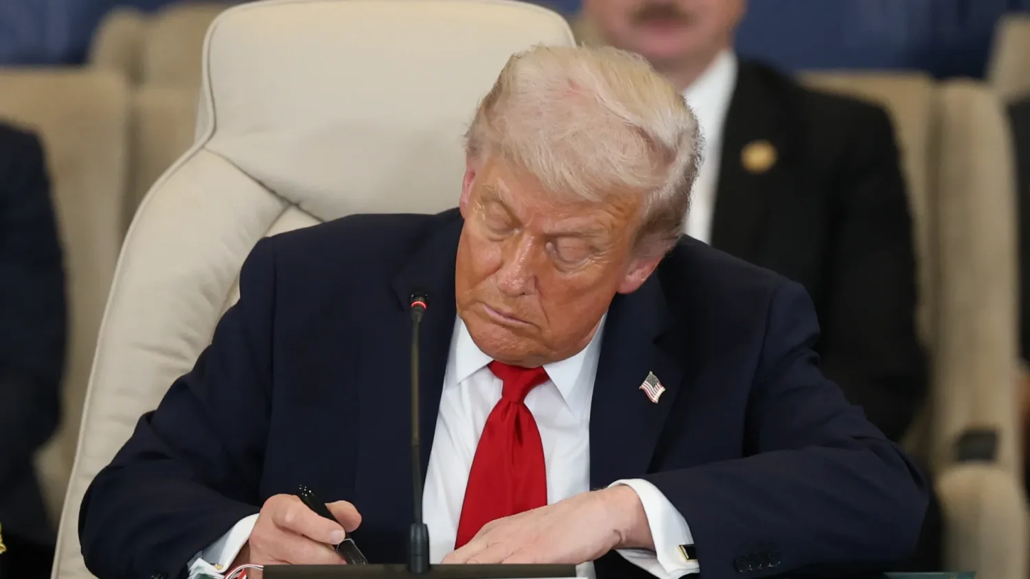 Podziękuj Trumpowi. Właśnie załatwił ci brak obniżki raty kredytu hipotecznego