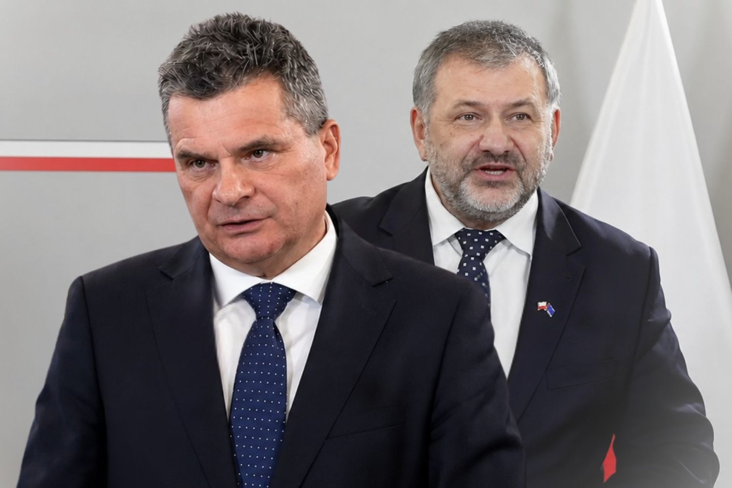 Prokurator krajowy Dariusz Korneluk. W tle minister sprawiedliwości Waldemar Żurek