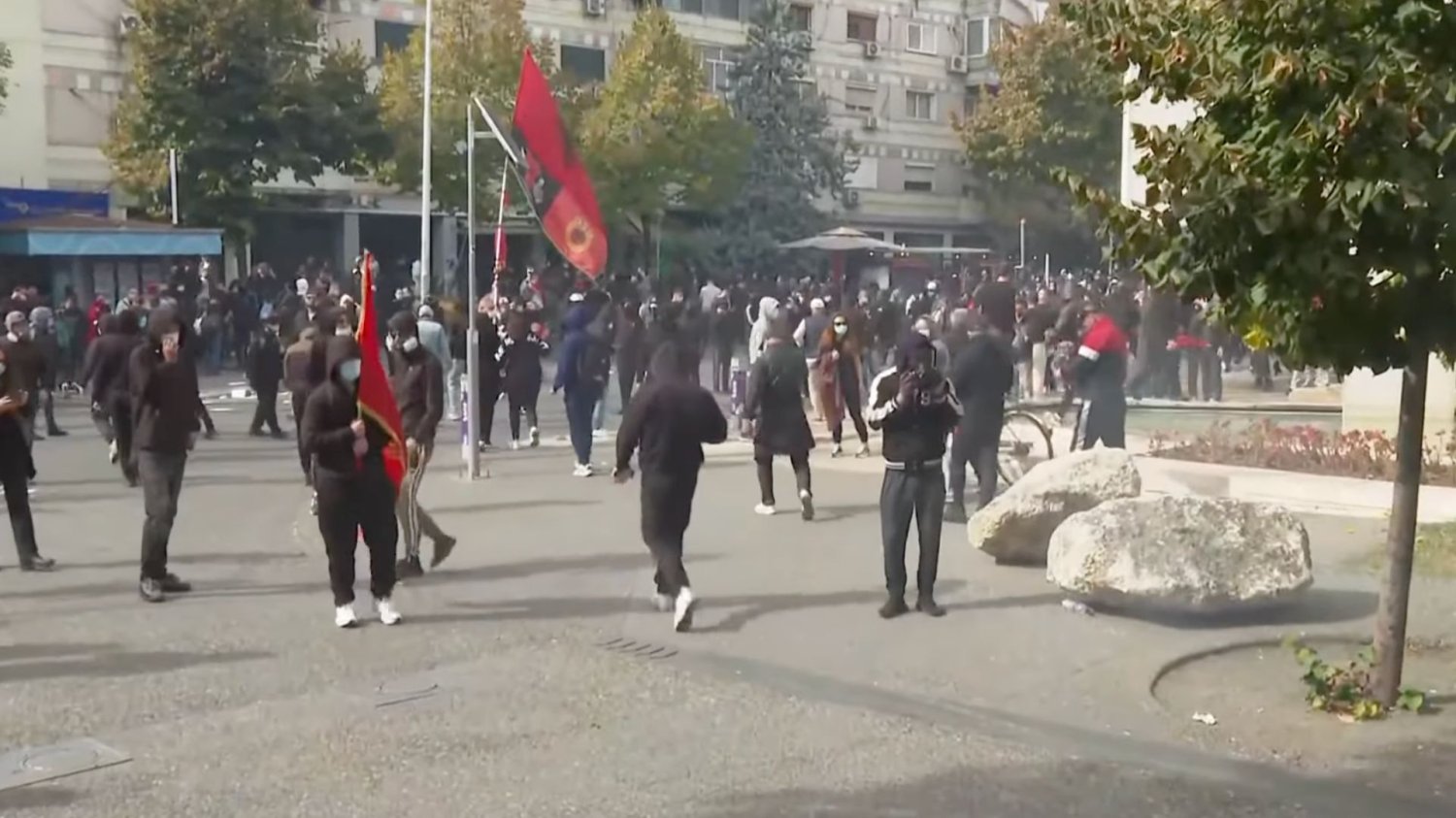 protesty w Albanii