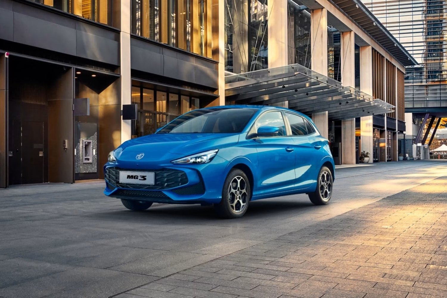 MG Motor opublikował raport o oczekiwaniach Polaków od nowoczesnych hybryd.