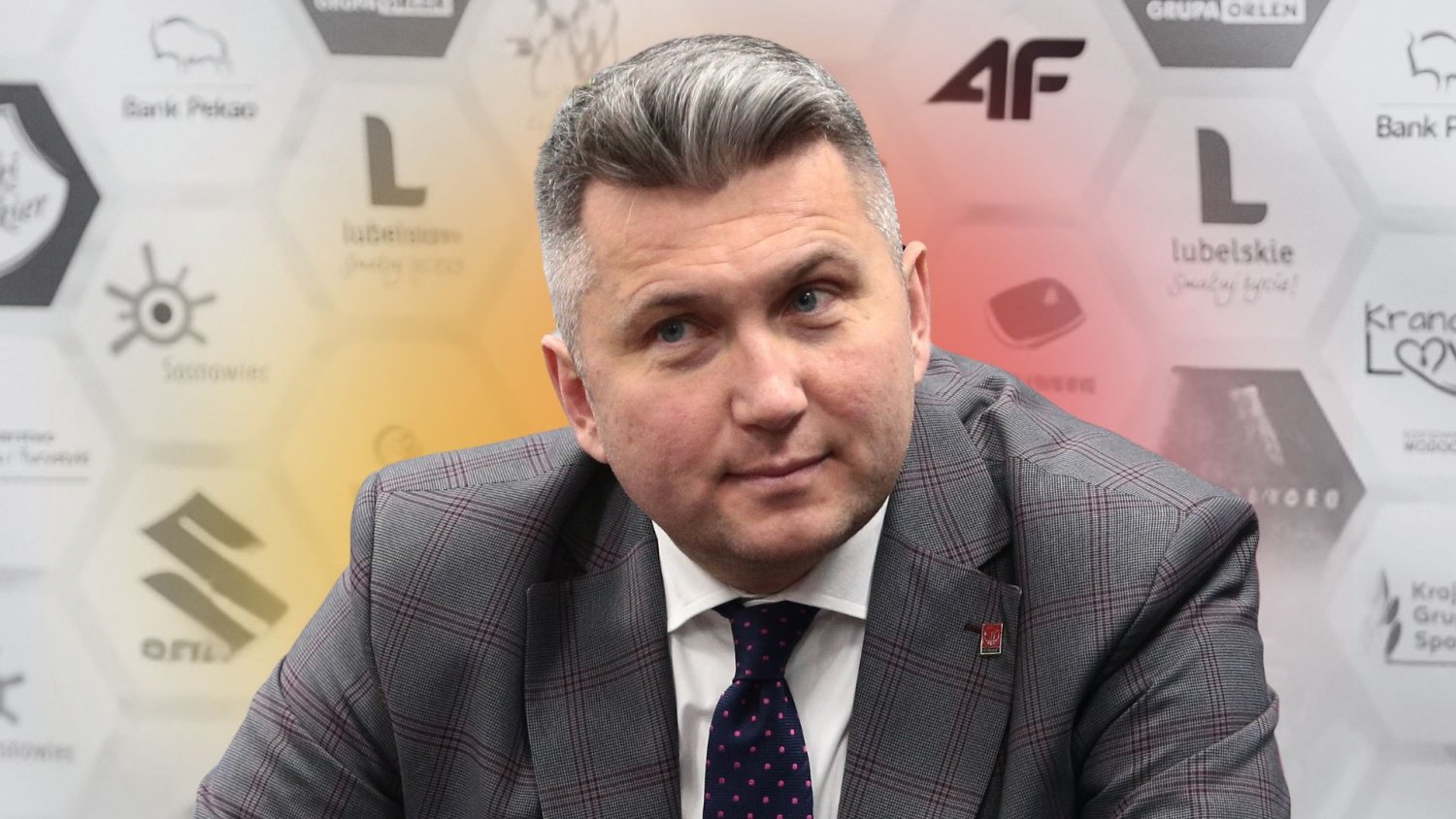 5 niewygodnych spraw, które wiszą nad Piesiewiczem. Zegarek to nie wszystko
