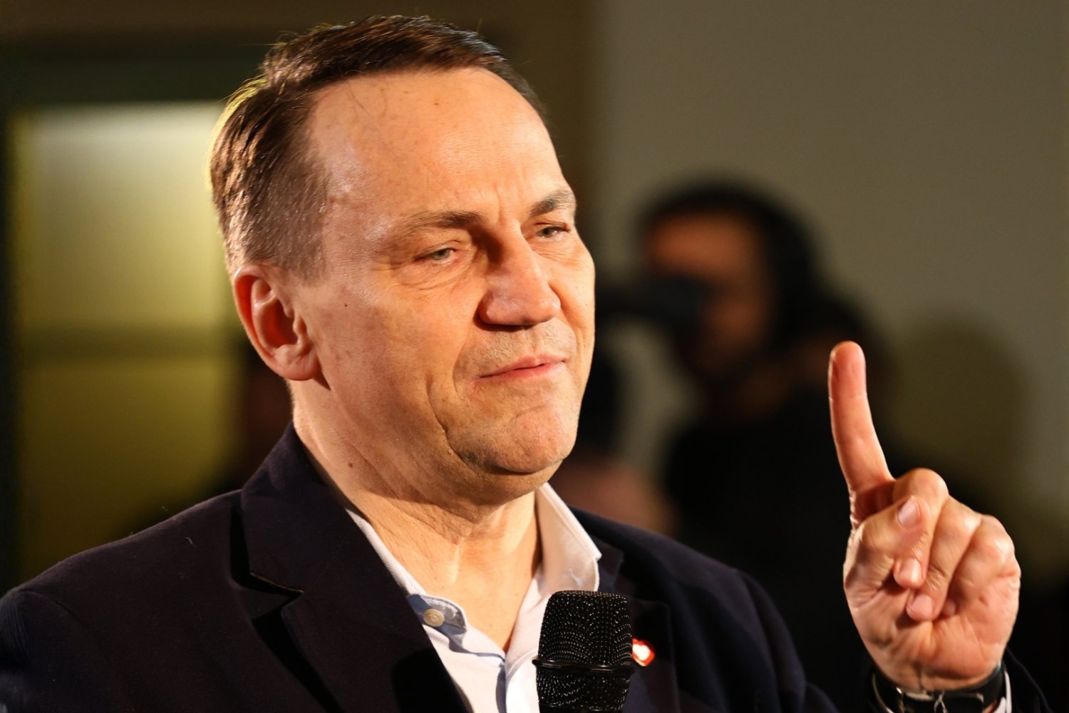 "Wara od rządzenia Polską". Sikorski dosadnie w rocznicę prezydentury Nawrockiego Radosław Sikorski