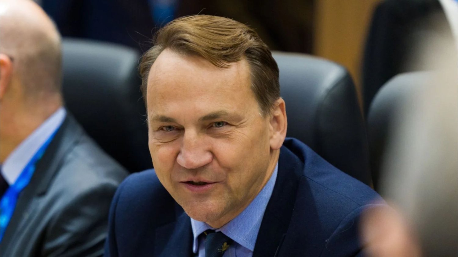 Sikorski wbił szpilę Nawrockiemu za słowa o wojsku. Jednym zdaniem wkurzy cały PiS