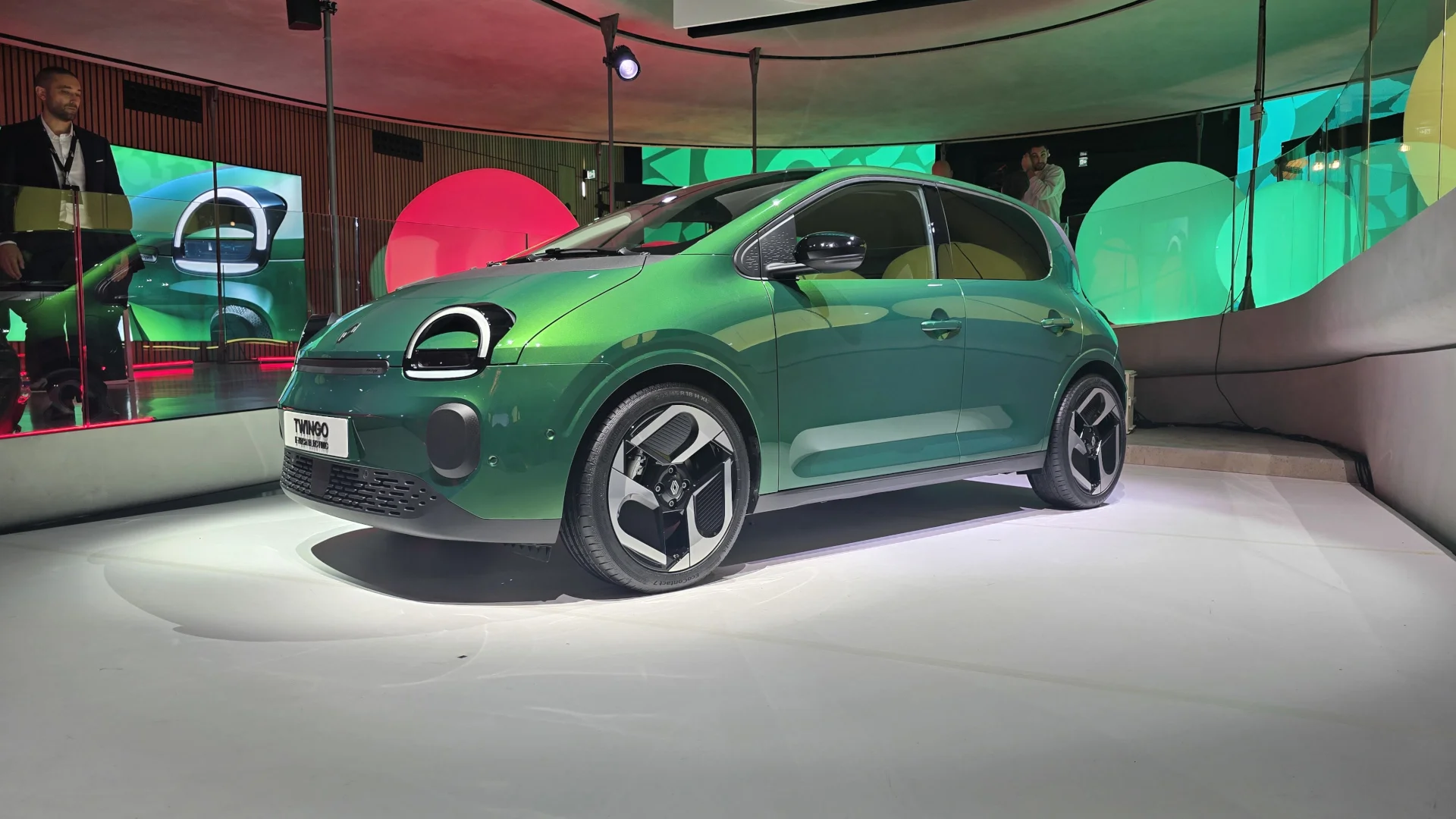 Wiceprezes Renault dla naTemat: Obniżymy koszty samochodów elektrycznych o 40 proc.