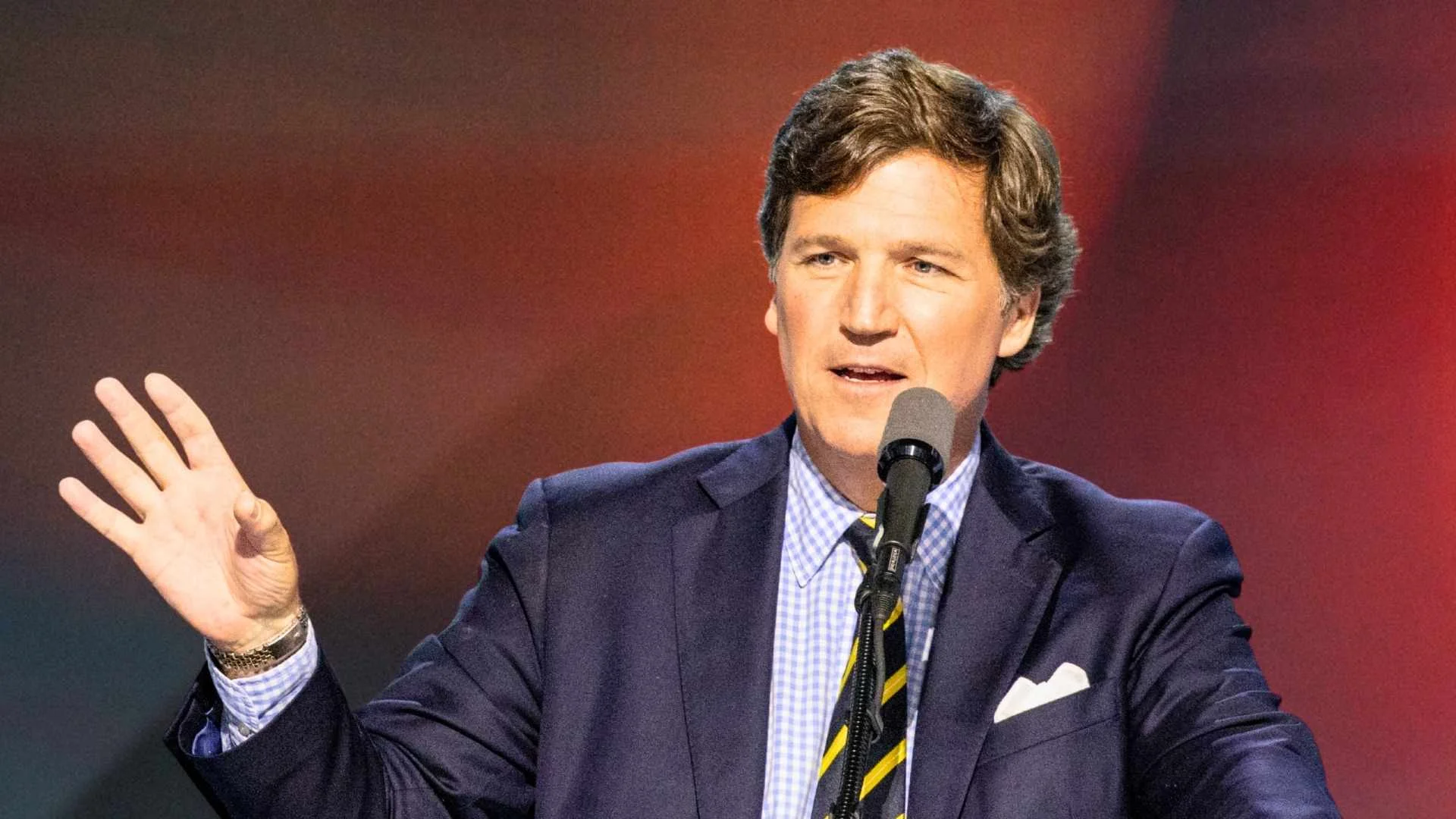 Tucker Carlson mówi językiem III Rzeszy. Tak tłumaczy atak na Polskę w 1939 roku Tucker Carlson