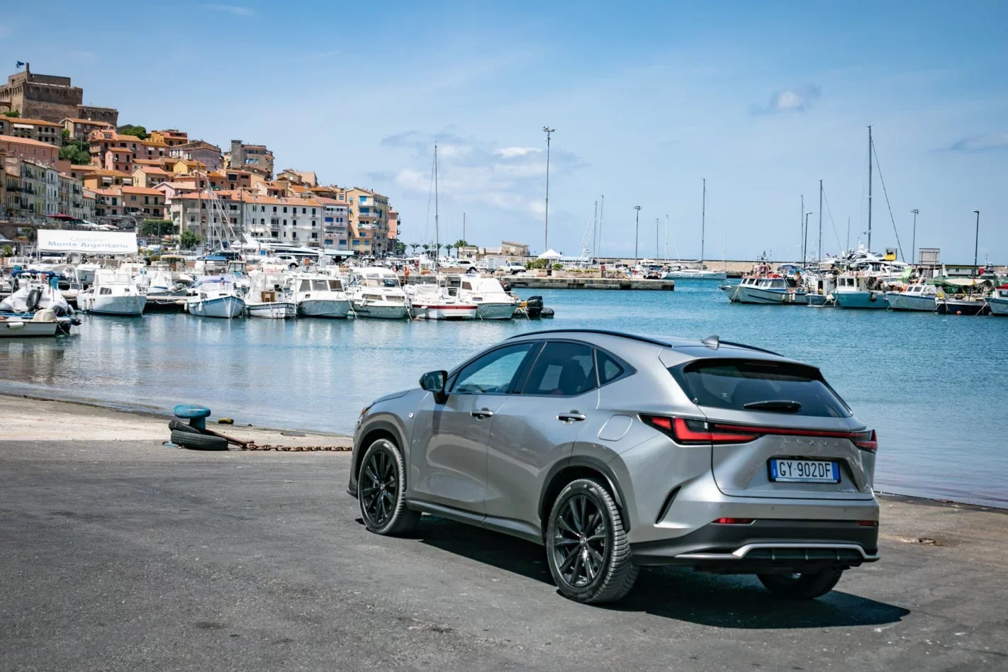 Lexus NX 450h+ Lexus NX 450h+