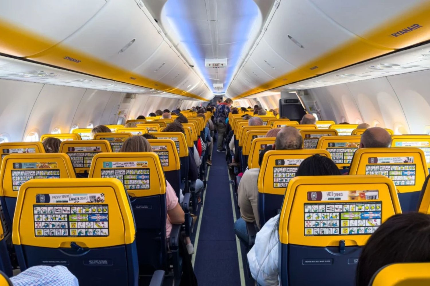 Ryanair ma interesującą radę dla pasażerów. Bo czego się nie zrobi dla wygody... Ryanair, samolot