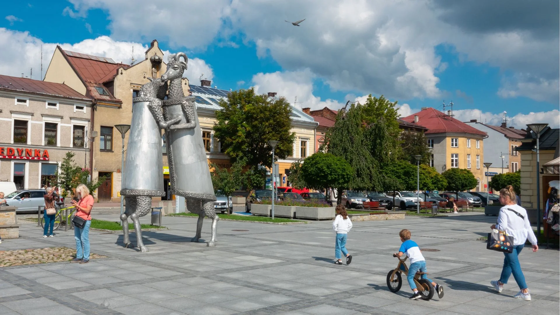 Na Podhalu powstaną nowe termy, rośnie konkurencja dla Białki Tatrzańskiej. Rynek miasta Nowy Targ