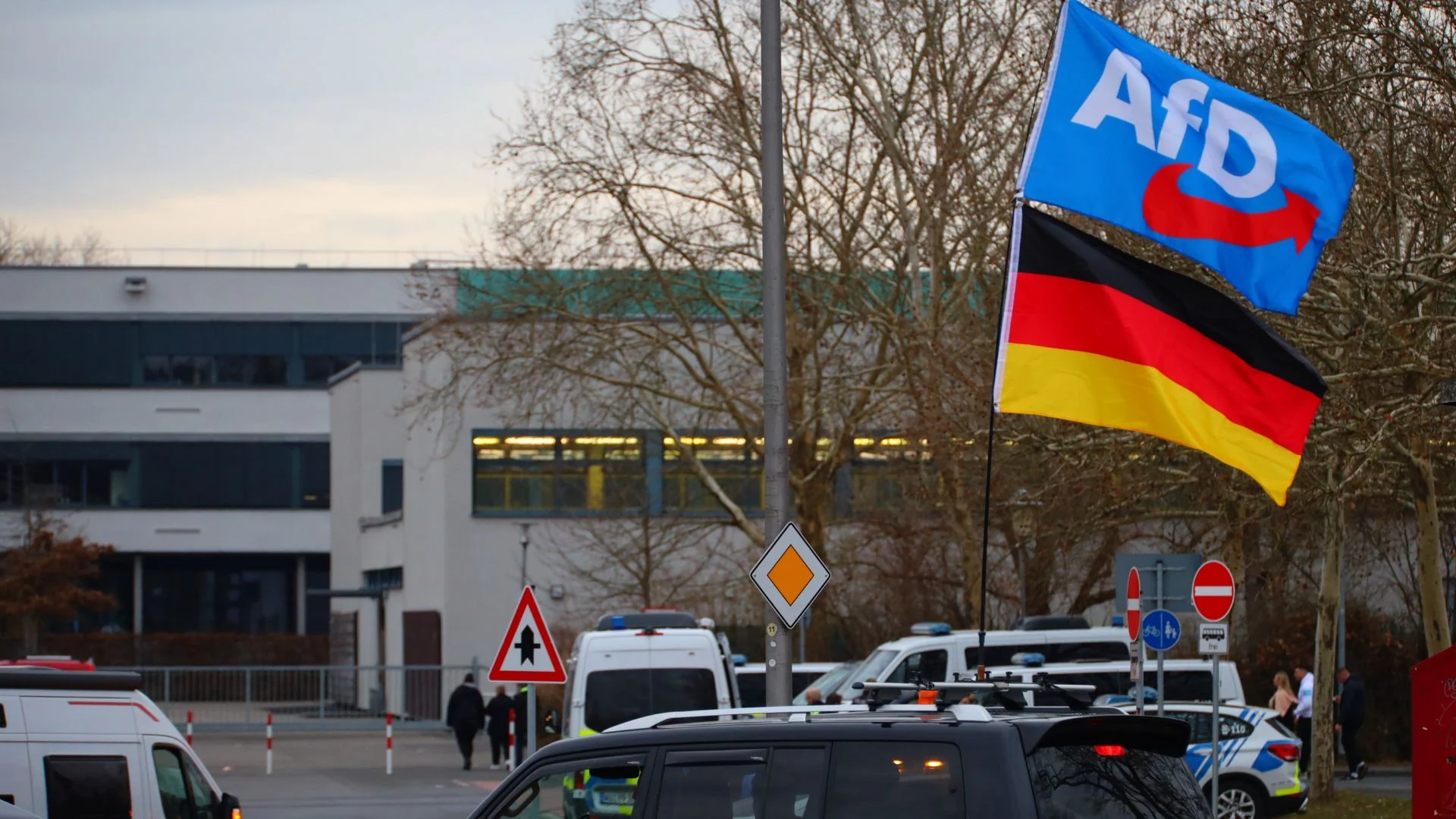 AfD zaczyna tracić grunt? Nowy sondaż z Niemiec zaskakuje, ale Merz wciąż ma problem