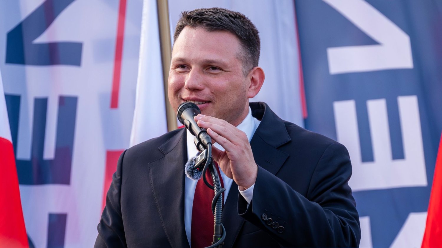Mentzen bez litości dla PiS. Zakpił z poszukiwań nowego kandydata na premiera Sławomir Mentzen w czasie przemowy