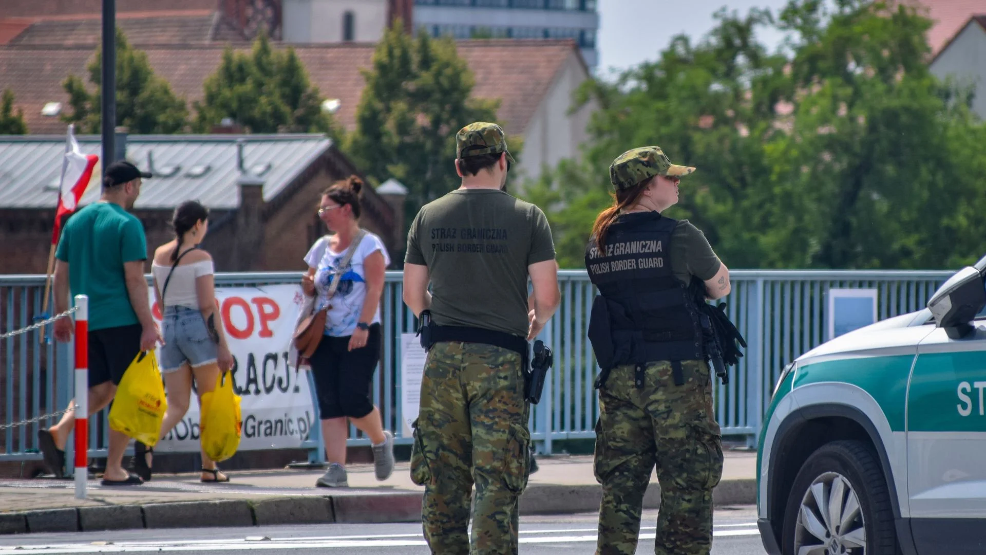 Dają choćby 6700 zł na rękę i spory dodatek na mieszkanie. O B2B nie ma tu mowy