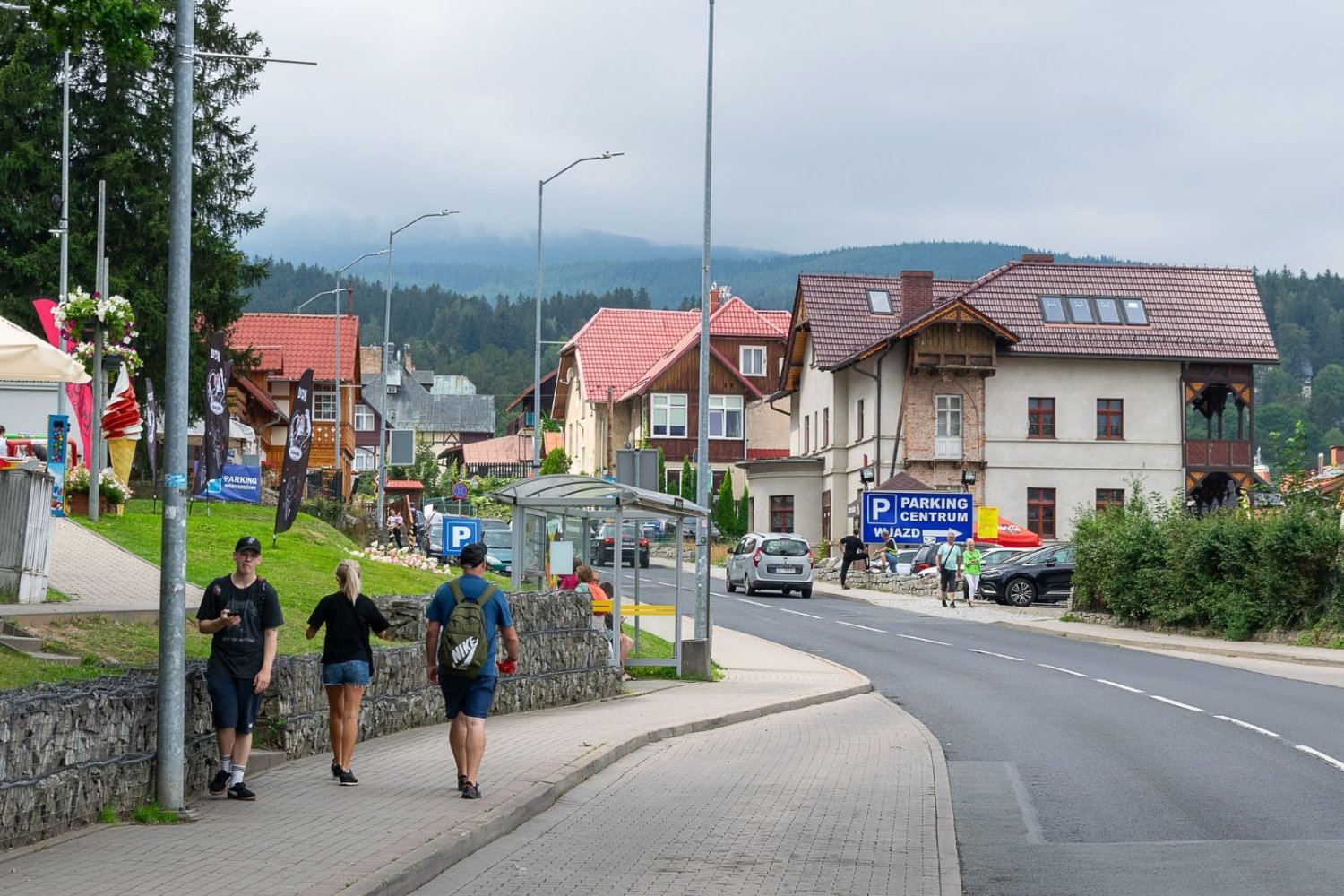 Parkingowy pobił się z turystą Szokujące nagrania z Karpacza