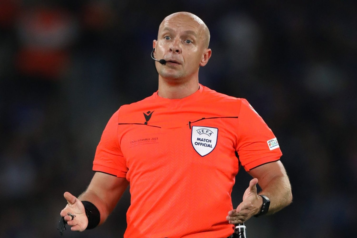 Szymon Marciniak wraca do domu. Czekał, ale FIFA postanowiła strollować świat Szymon Marciniak