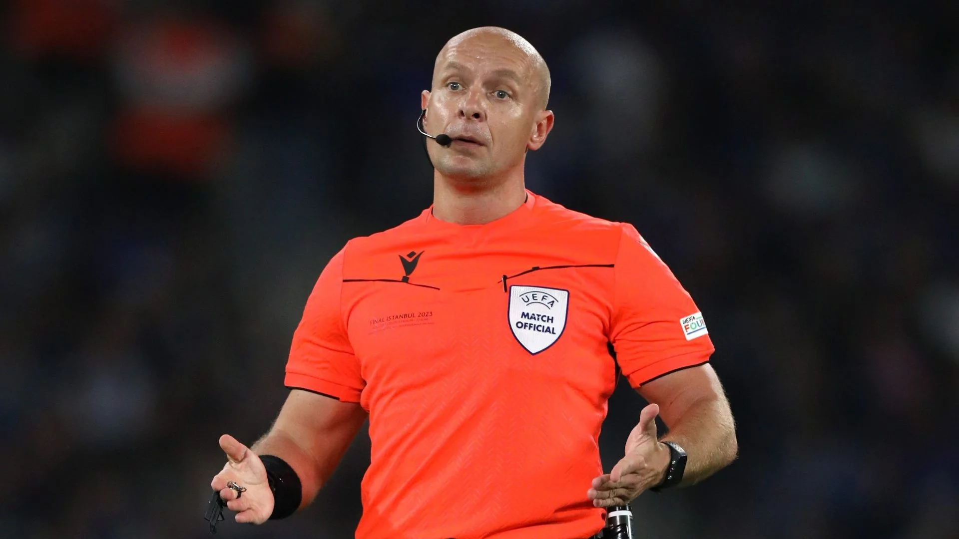 Szymon Marciniak wraca do domu. Czekał, ale FIFA postanowiła strollować świat