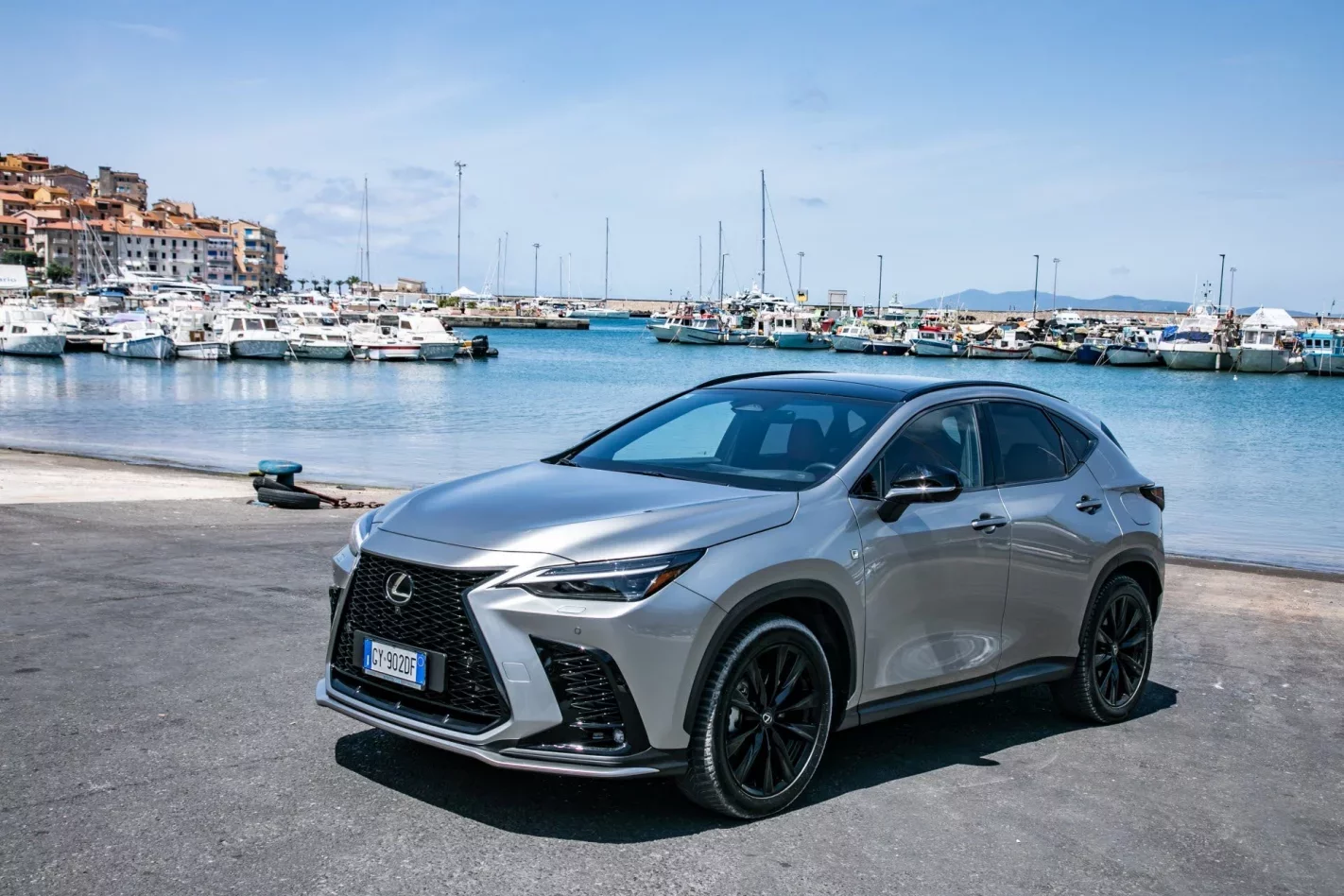 Lexus NX 450h+ Lexus NX 450h+