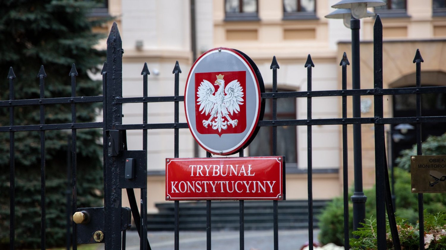 Zatrzymania policji po burdach przed Trybunałem. Bąkiewicz też może się doigrać Trybunał Konstytucyjny