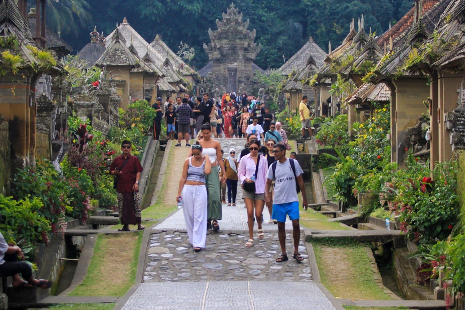 Turysta skazany na rok więzienia na Bali