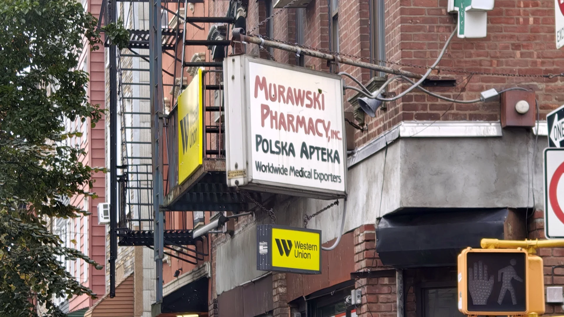 Greenpoint. Leki można kupić w polskiej aptece, a nawet od razu wysłać do Polski Greenpoint. Leki można kupić w polskiej aptece, a nawet od razu wysłać do Polski