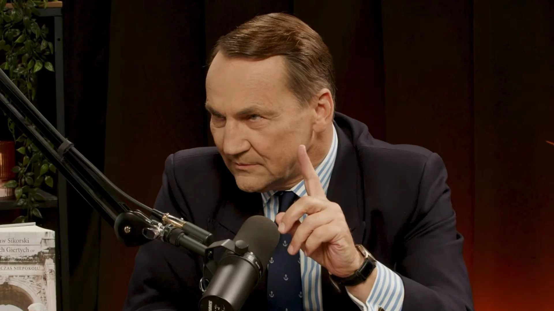 Sikorski z Czarnka zadrwił, ale i ostrzegł. "Kto chce jak u talibów, niech głosuje"