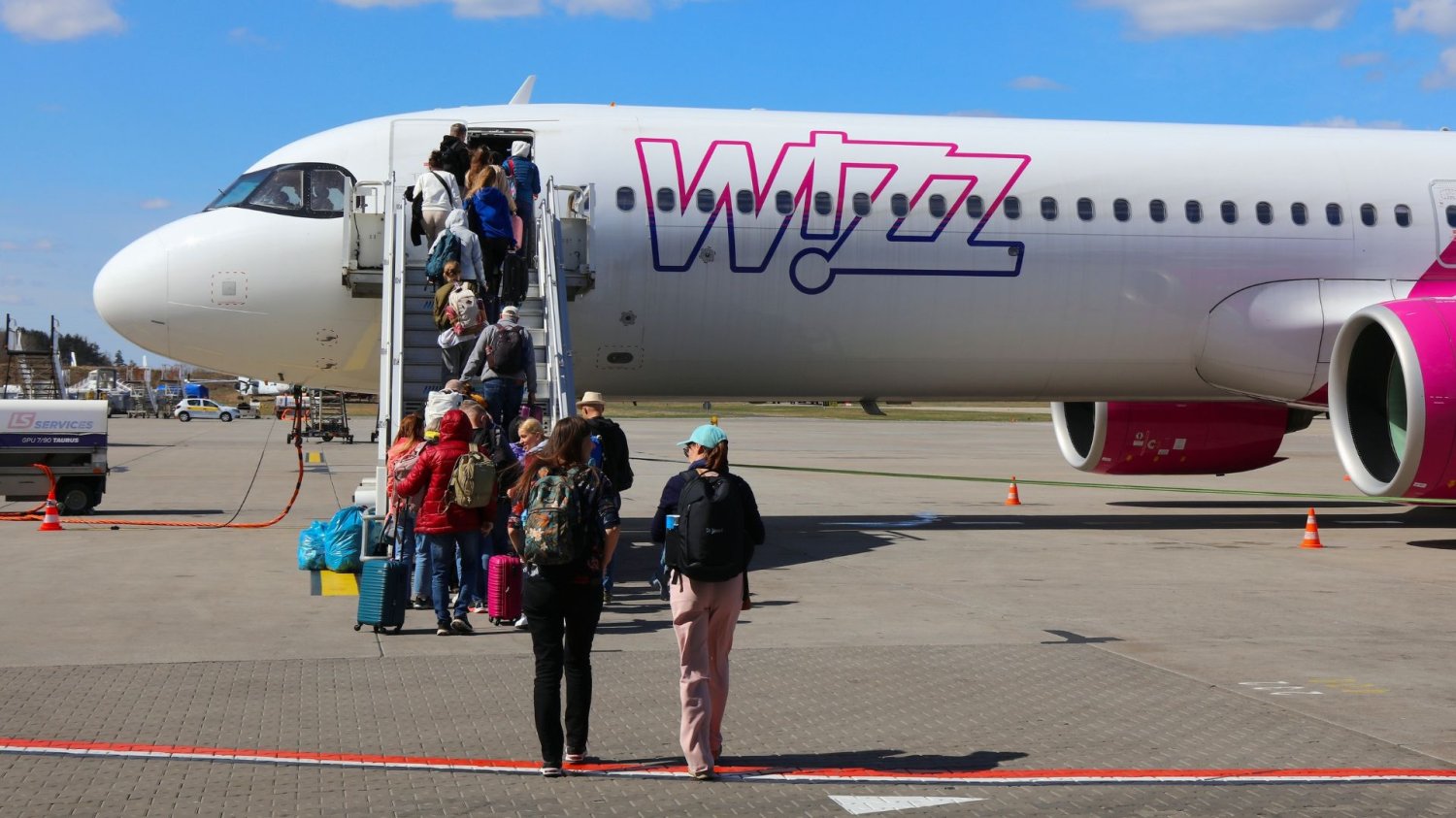 Wizz Air bije Ryanaira na głowę pod względem punktualności Wizz Air najbardziej punktualnym tanim przewoźnikiem