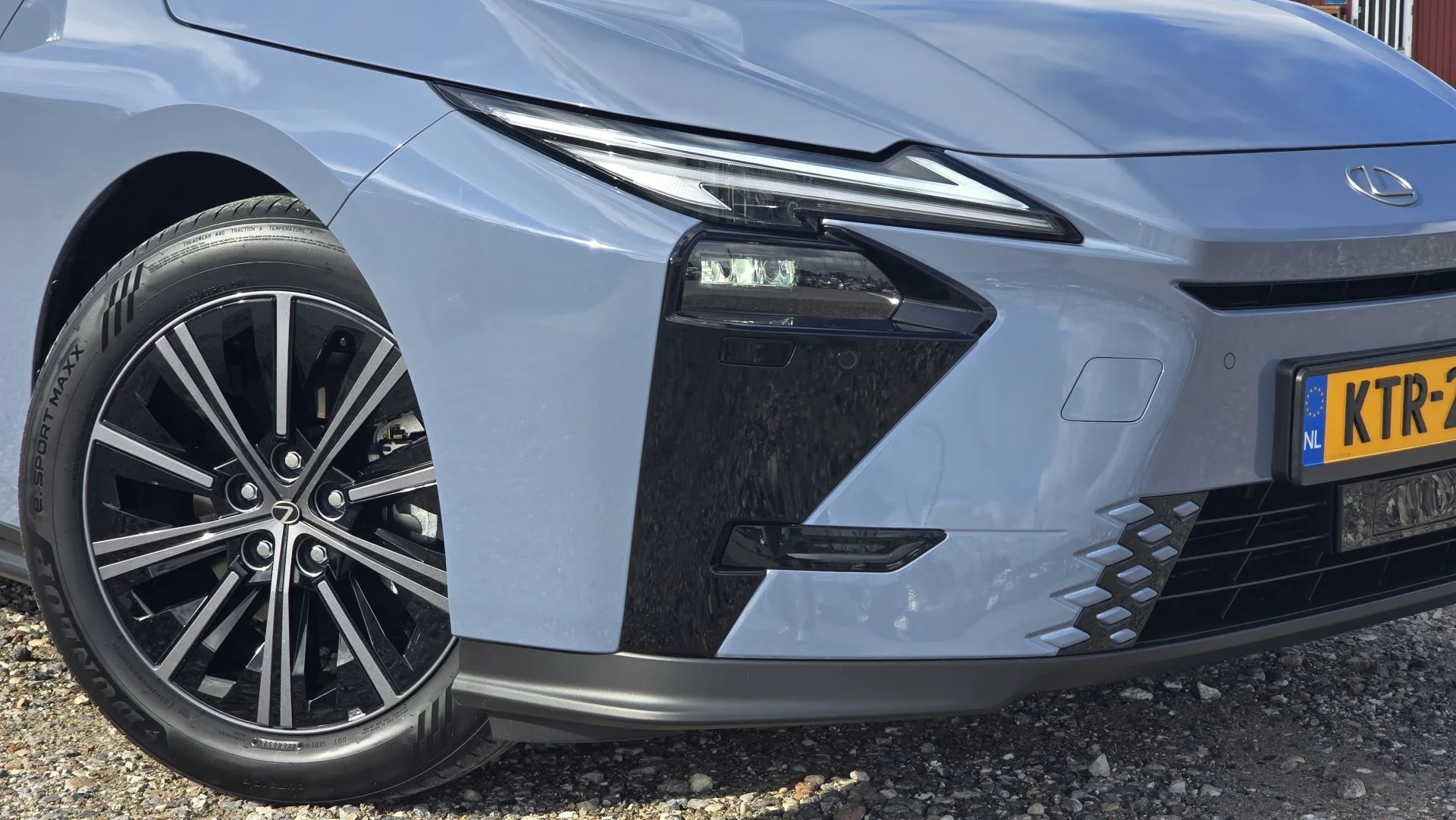 Nowy Lexus ES 300h