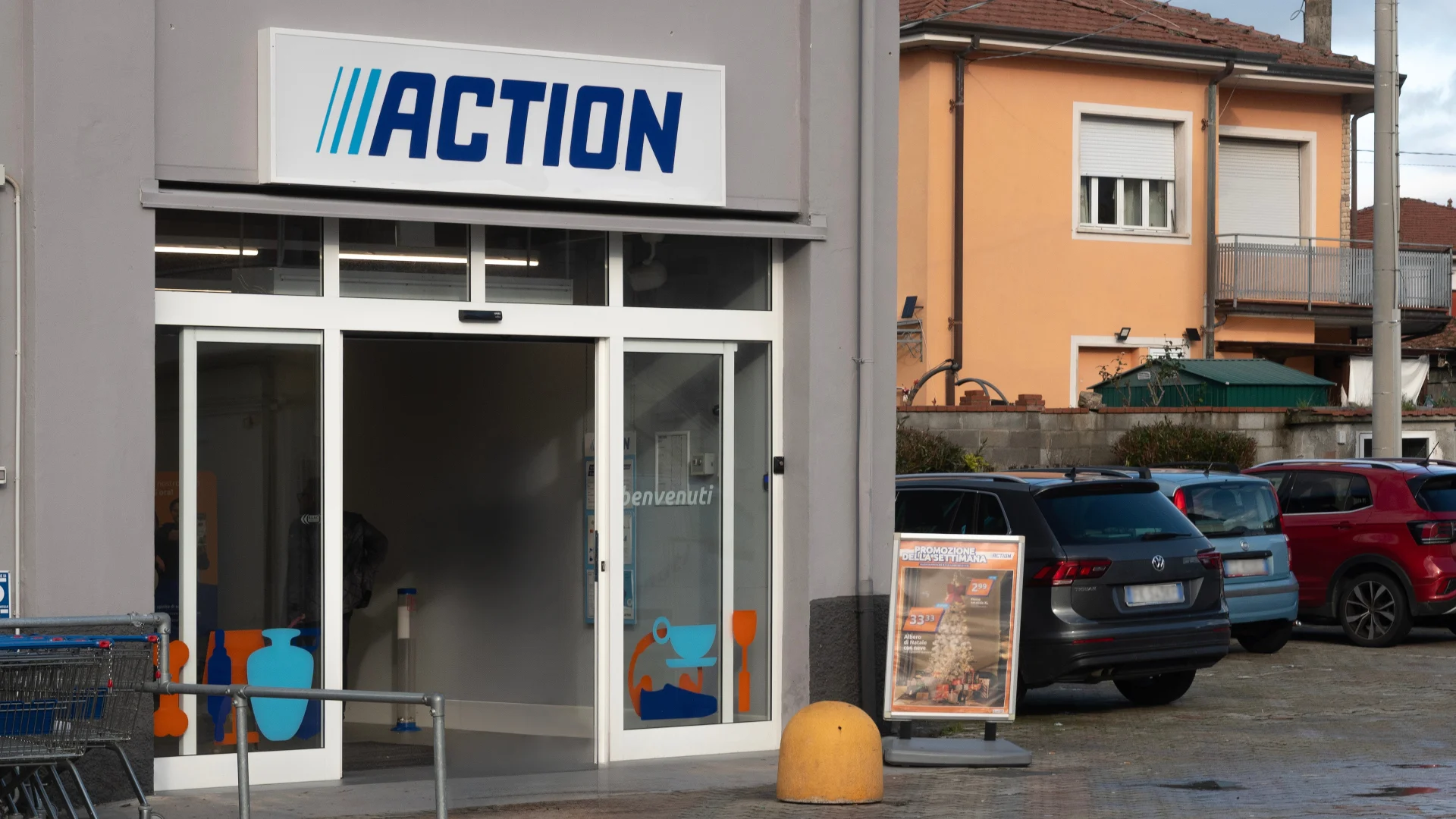 Action rzucił tanie słuchawki z ANC. 34,95 zł za ciszę w autobusie i biurze