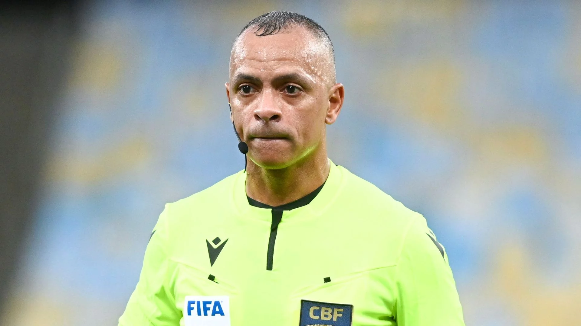 Z Wiltona Sampaio i jego angielskiego świat ma bekę. Ale to FIFA powinna się wstydzić